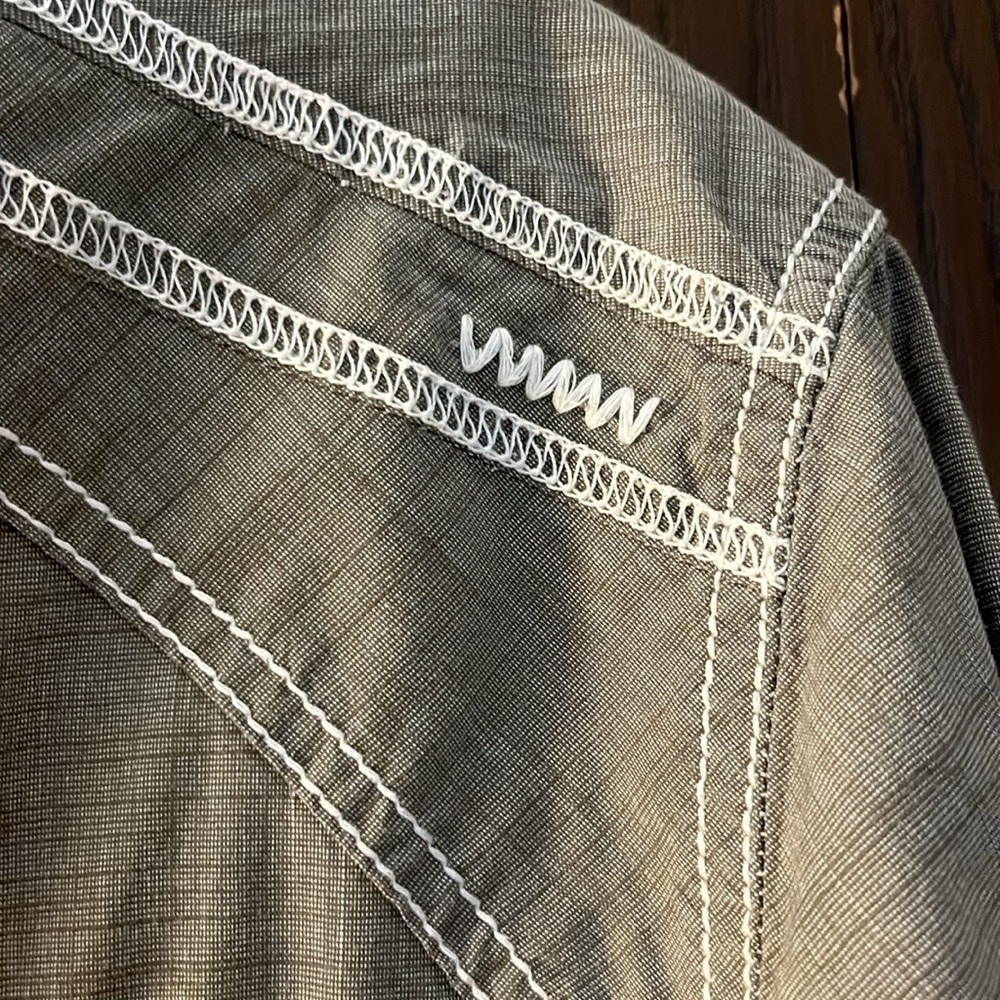 Buckle Black men’s long sleeved western style gray shirt. Size Small regular. - Picture 4 of 9